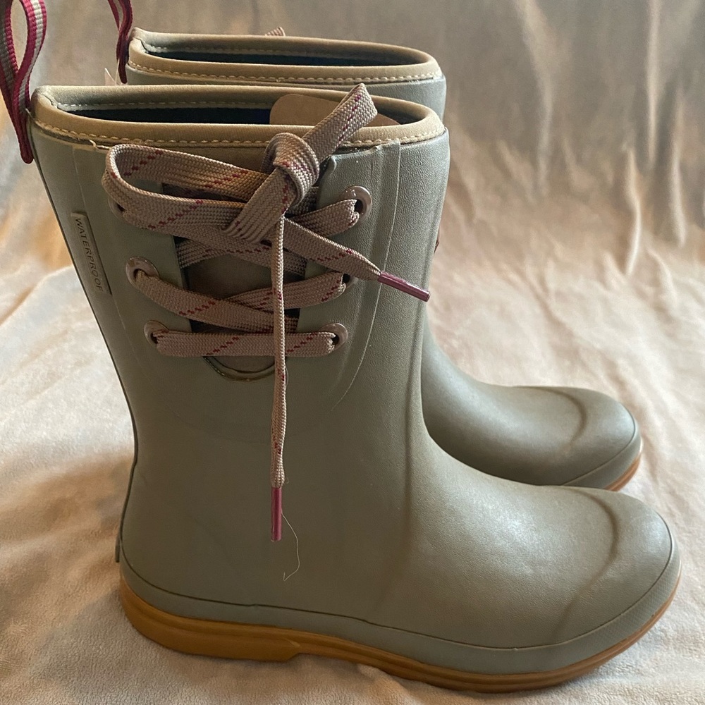 Muckboots Size 10